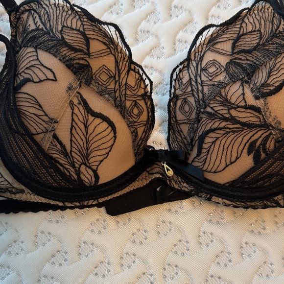 Aubade Black and Tan Lace Bra - Picture 2 of 5